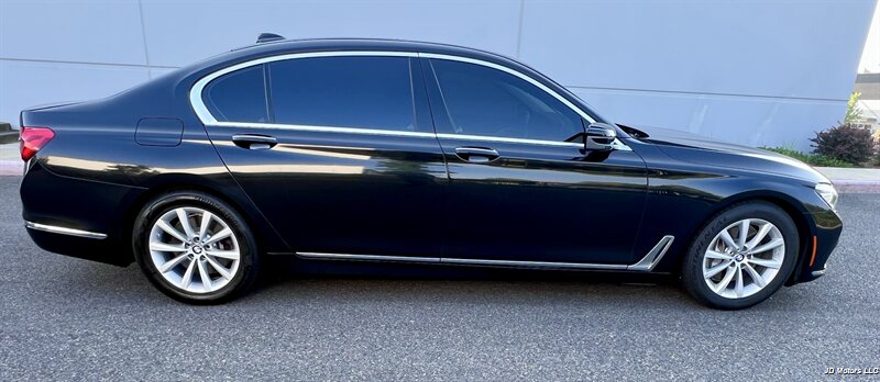 bmw 7 series 2018 WBA7E2C5XJG742690 image bmw 7 series 2018 WBA7E2C5XJG742690 image